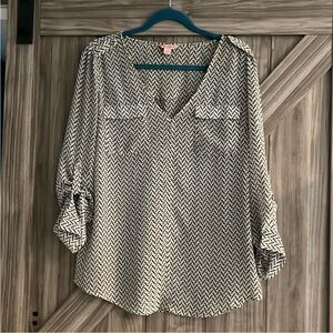 Candie's‎ Black and Cream 3/4 Sleeve Relaxed Blouse